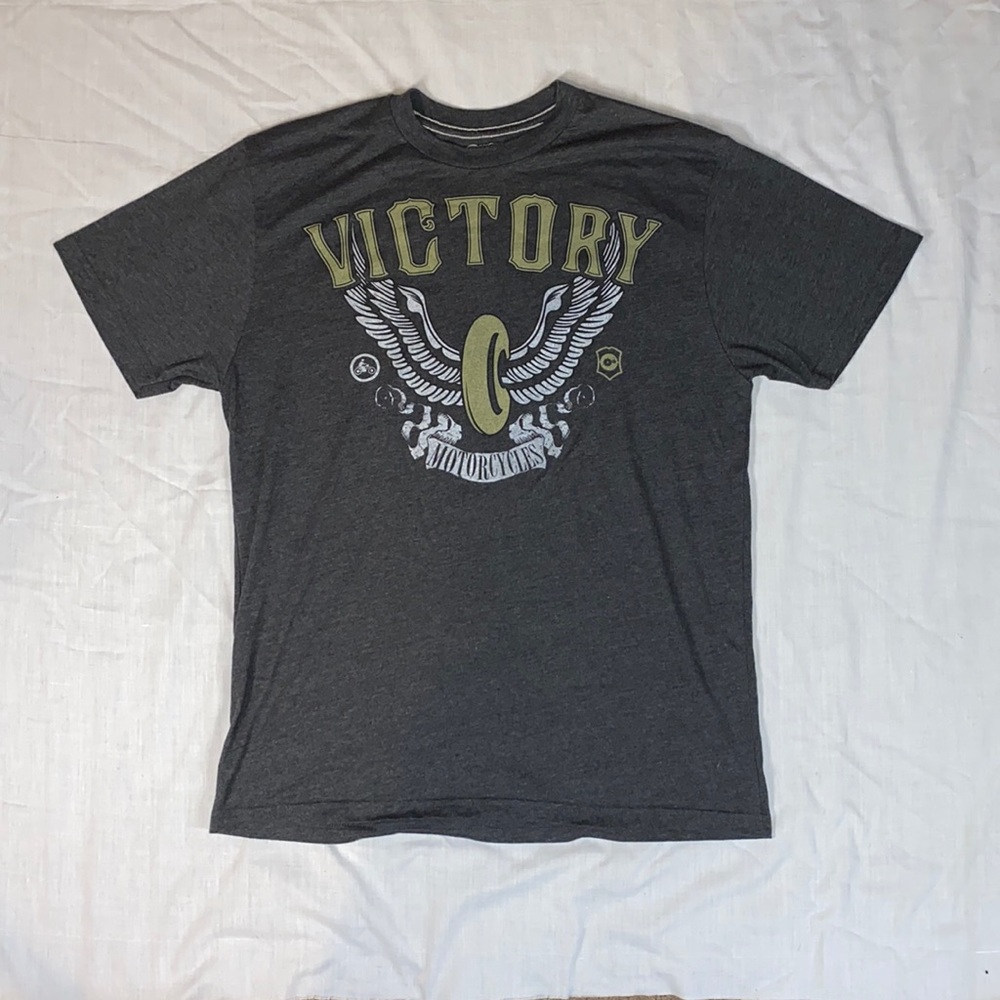 Men’s Medium Victory Licensed Fitted T motorcycle